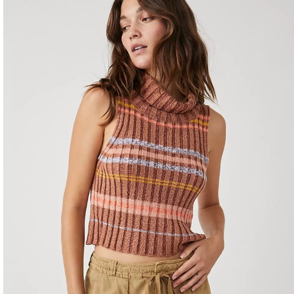 NWT~Free People~Edith Vest Berry Petals Combo~Size XS - Picture 4 of 6